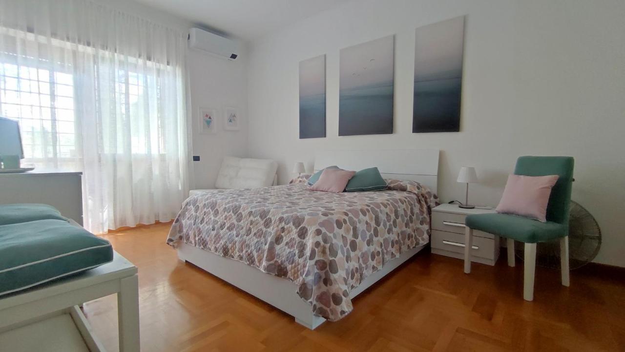Eur Mostacciano Bilocale Nel Fino A 5 Ospiti Apartamento *