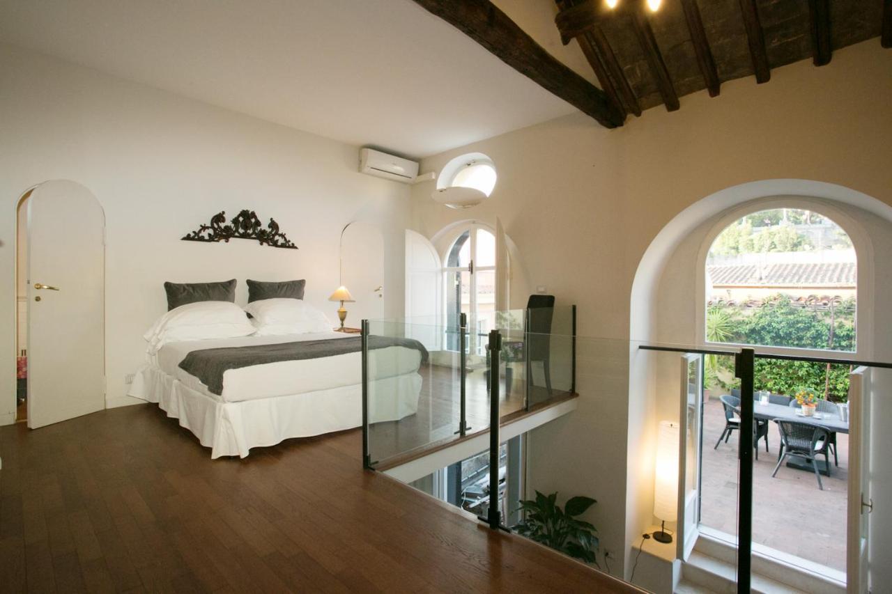 Your Prestigious Penthouse At The Spanish Steps *