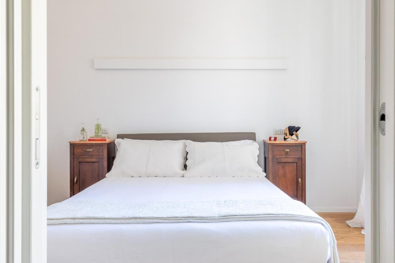 Iflat Wood And Marble Riverfront Apartamento *