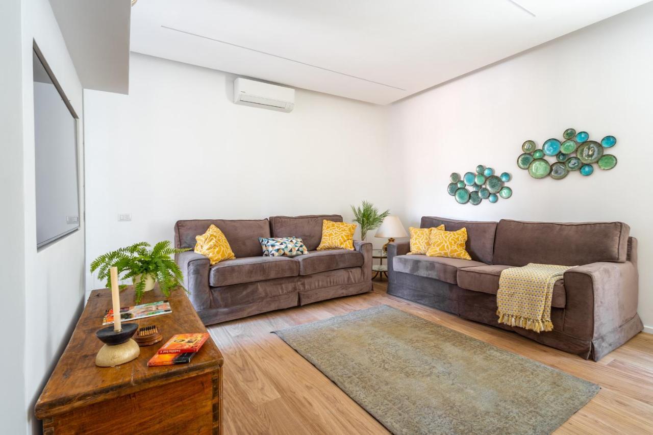 Iflat Wood And Marble Riverfront Apartamento *