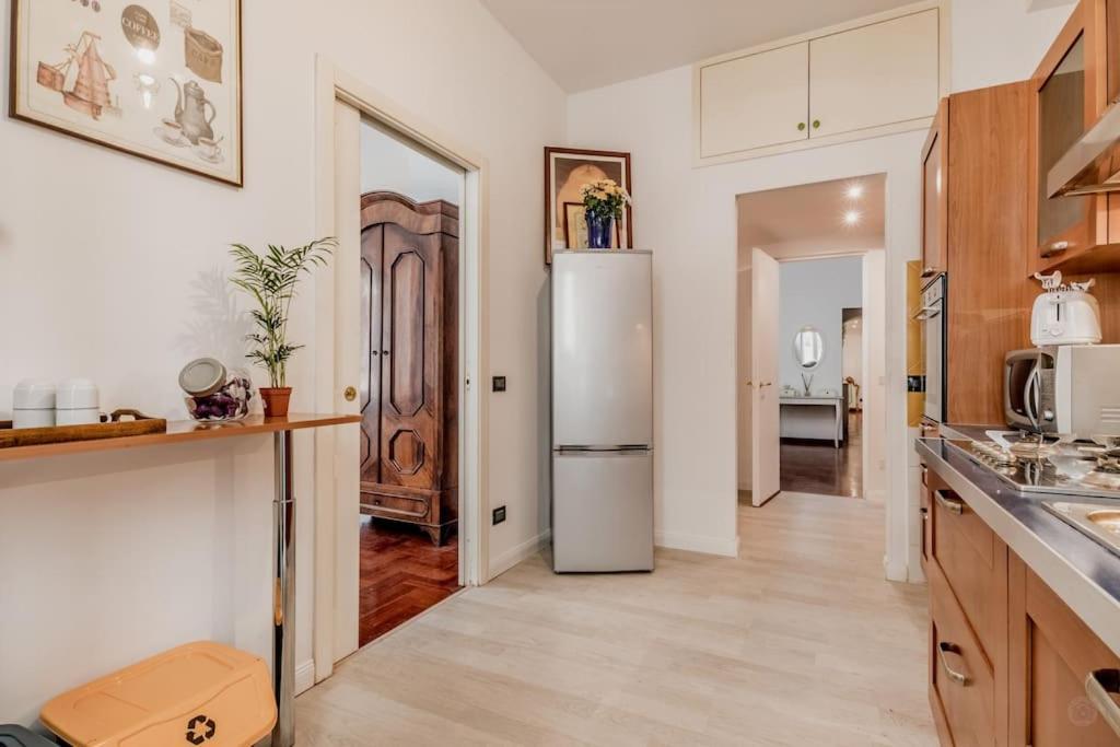 Casa Del Borgo Elegant 200 M From The Vatican 8/pax Roma