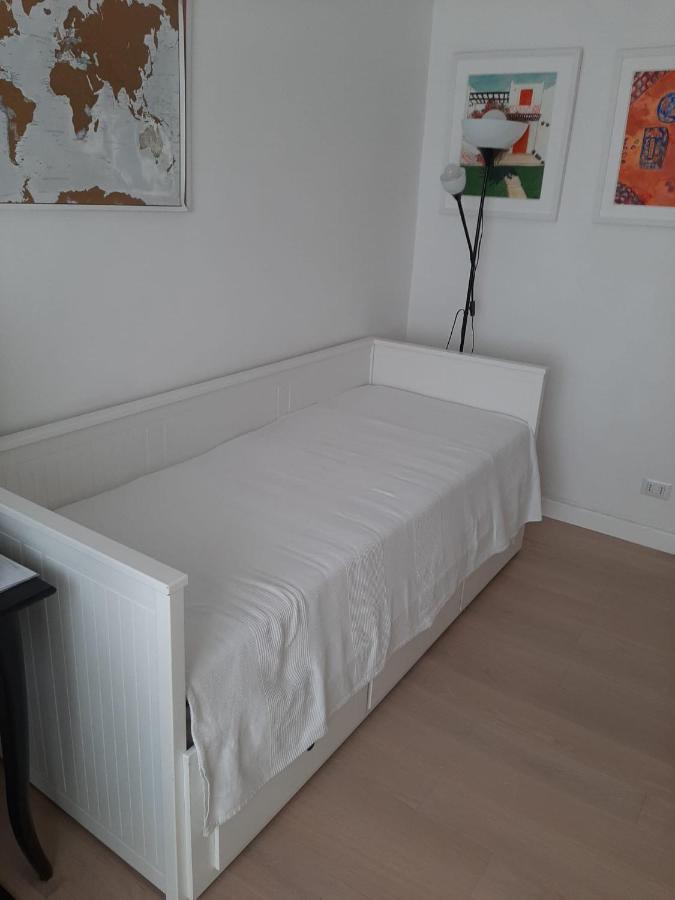 Privat overnatting For Rent In Conca D'oro Near Subway Line B *