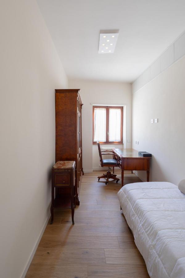 Apartamento - Ruins House - 750m From The Metro Station Roma