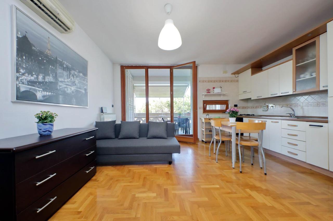 Apartment Crisafulli Rom