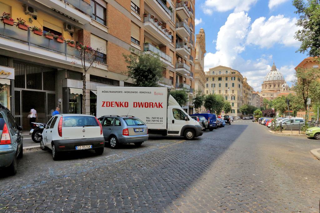 La Stazione Del Vaticano 3*