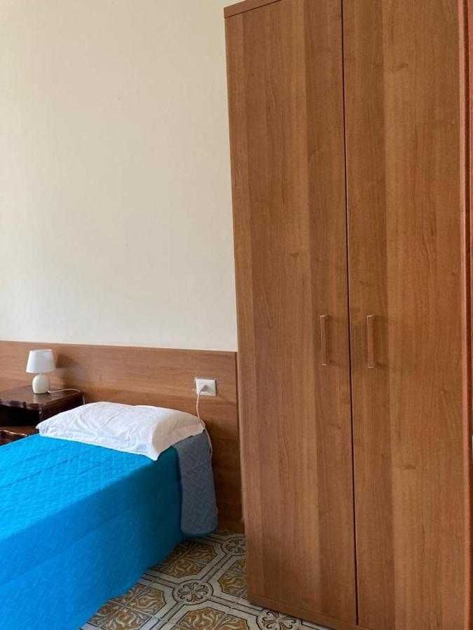 Interno 3 Rom