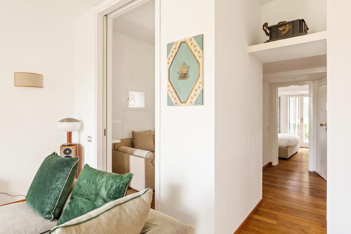 Apartment Trilussa Stylish Penthouse Rom