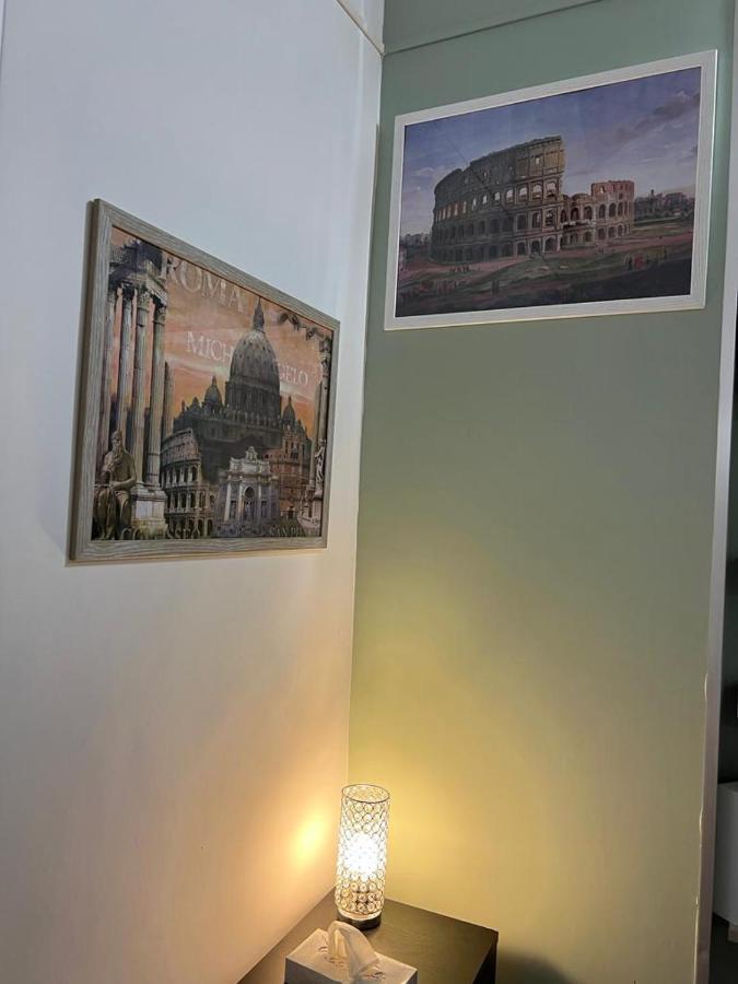 La Rosa Di Colosseo Roma