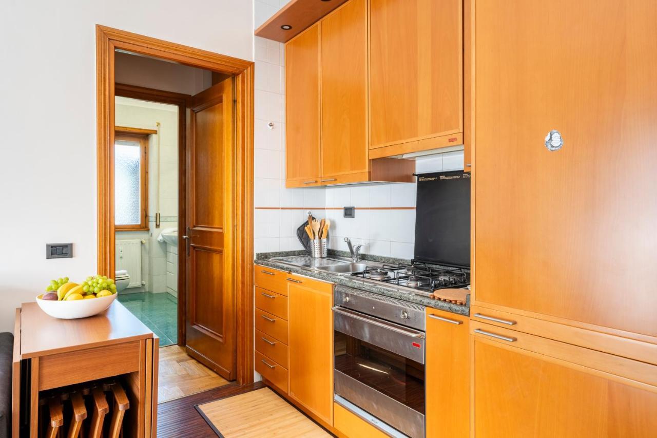 Apartment Eashome Eur Mostacciano Bilocale Adiacente Ifo Rome
