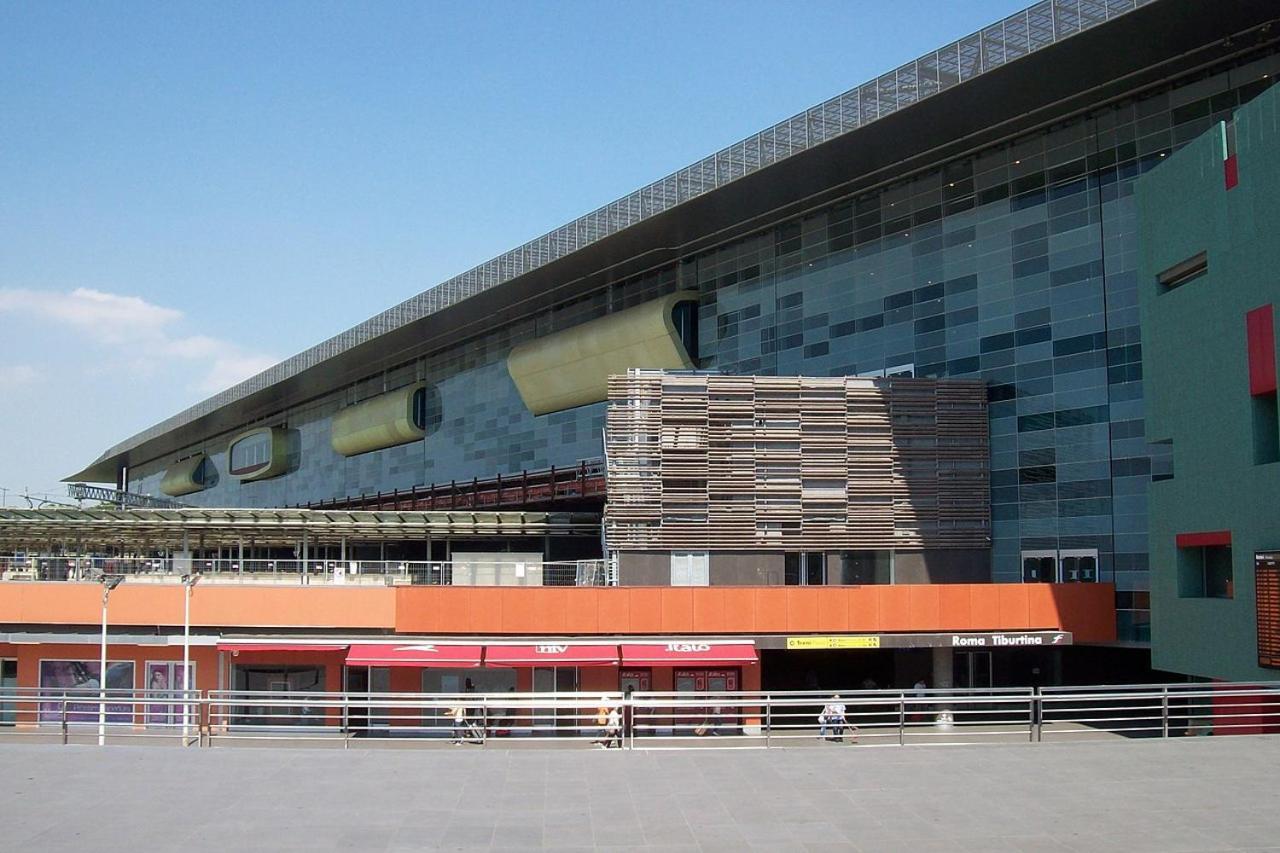 Red Nine - Stazione Tiburtina Apartment *
