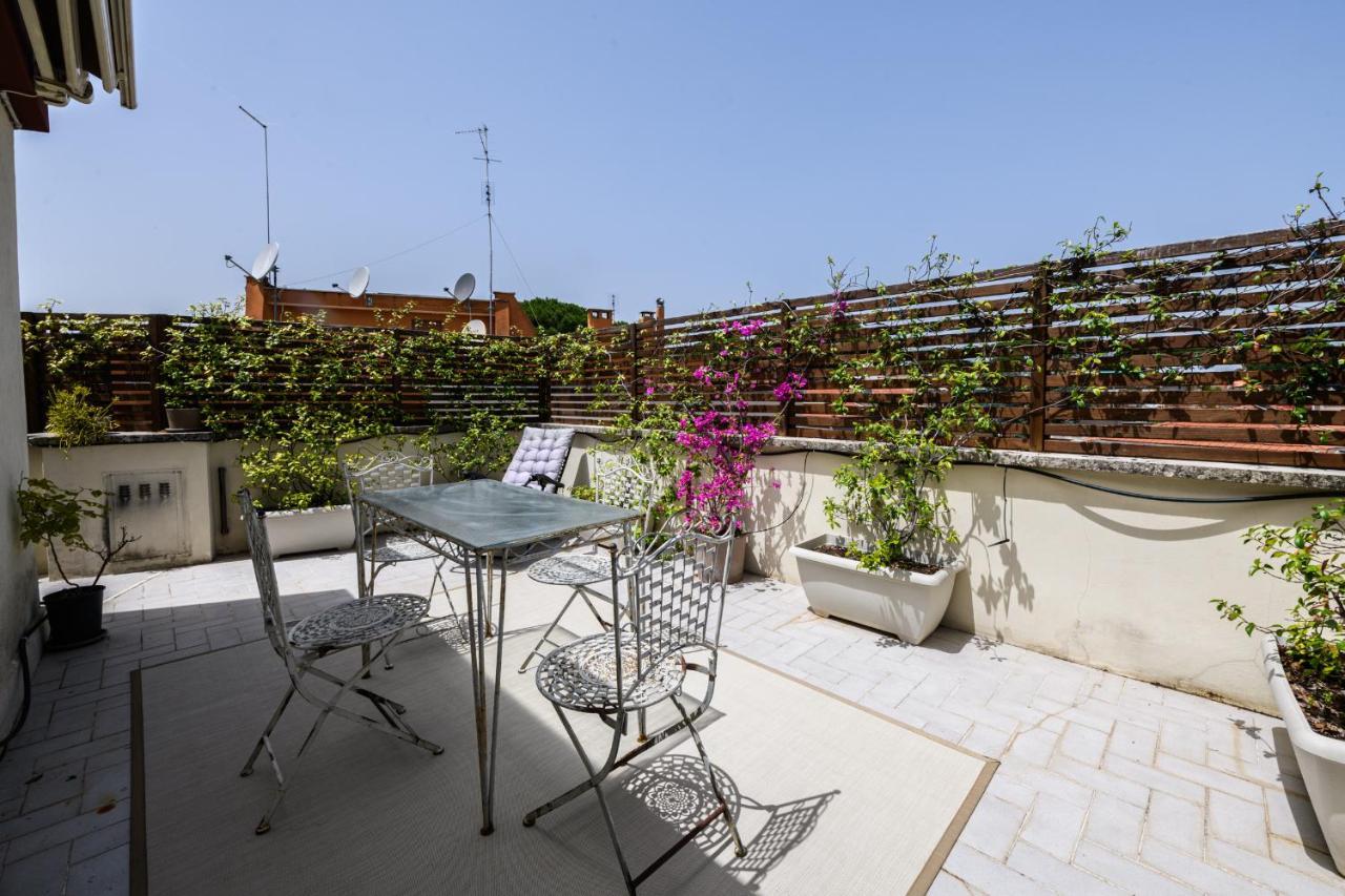 Appartamento Rooftop Porretta Citta Giardino Check-in From 3 Pm To 10 Pm Roma