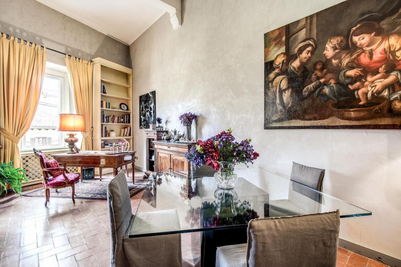 Wonderful With Balcony In Piazza Margana