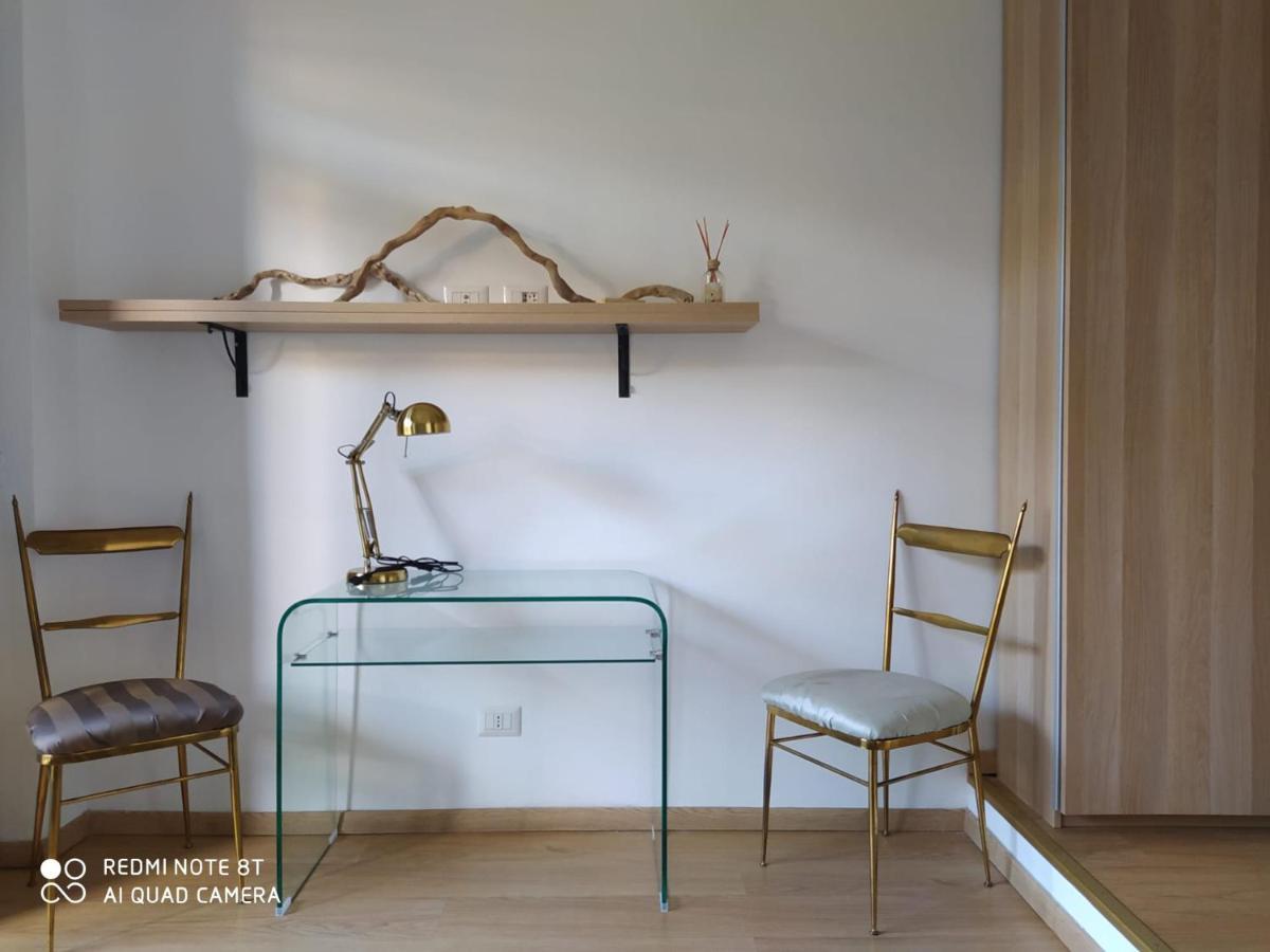 Vanity - 4 Bedrooms With 4 Bathrooms - Ac & Wifi Roma