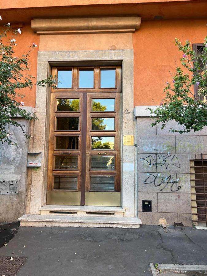 Lovely Art 2 Bedroom Flat Next To Metro Station Lodi Apartamento Roma