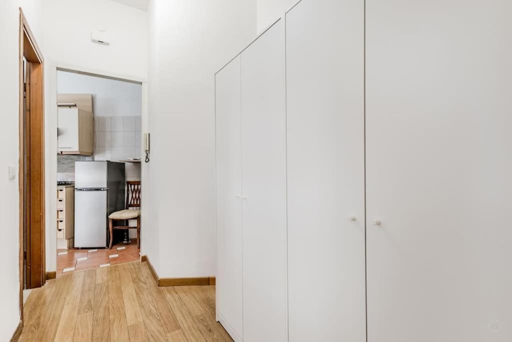 Apartment Tiburtina White House Rom