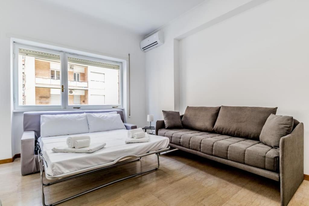 Apartment Tiburtina White House Rom