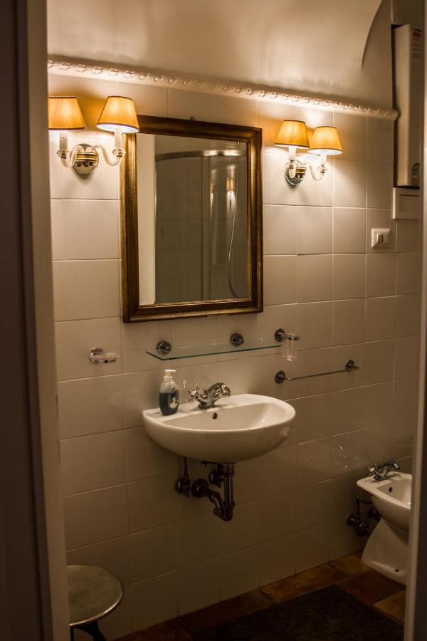 Grove House * Roma