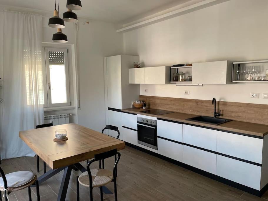 With Friends - 2 Bedrooms And Amazing Living * Roma