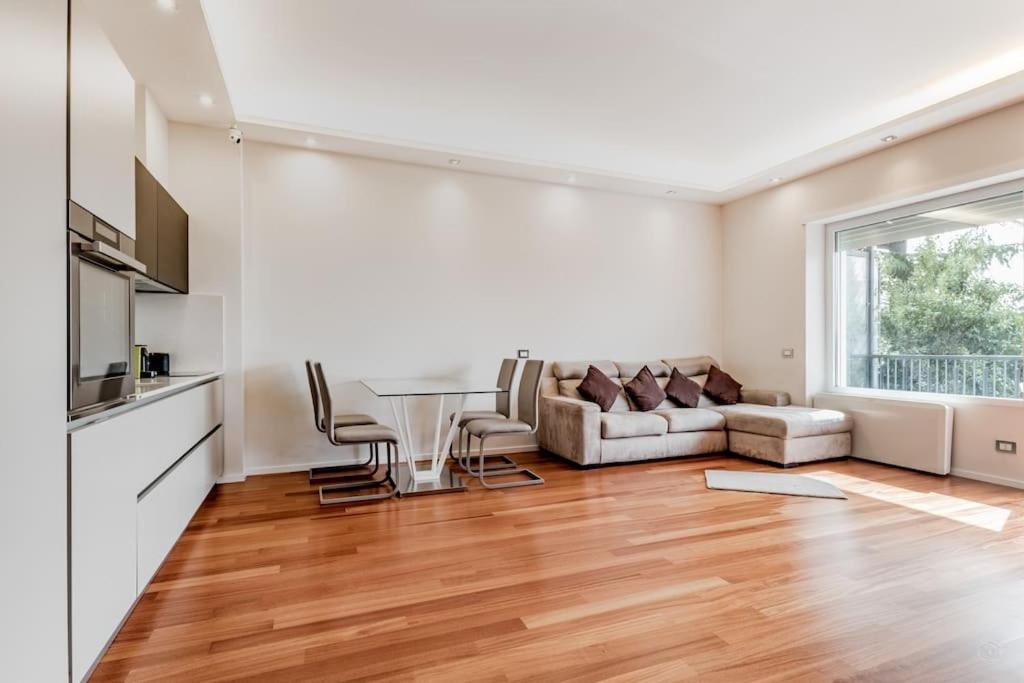 Apartamento Luxury Front Of Cavalieri Hilton