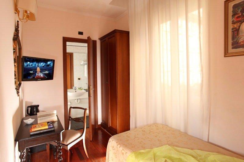 Sant'angelo 3*