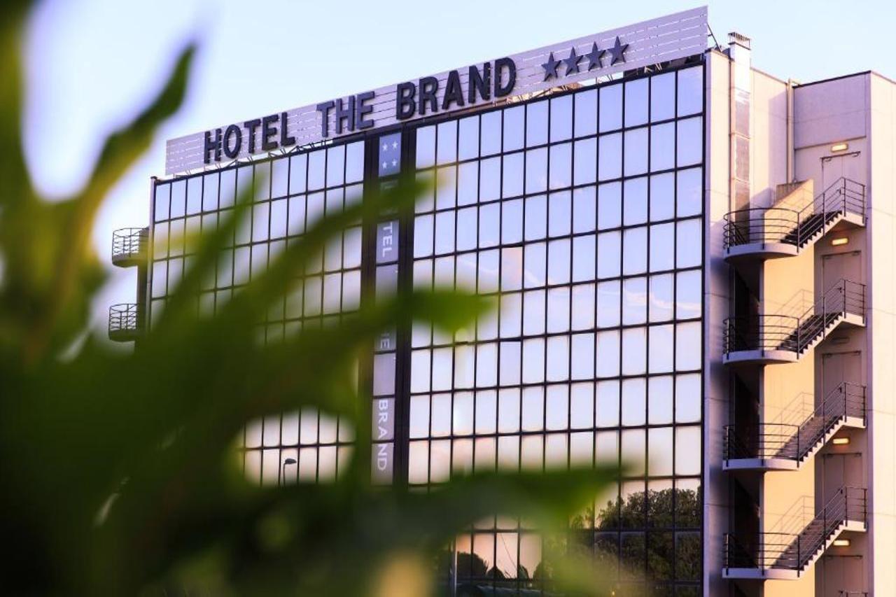 The Brand 4* Rom