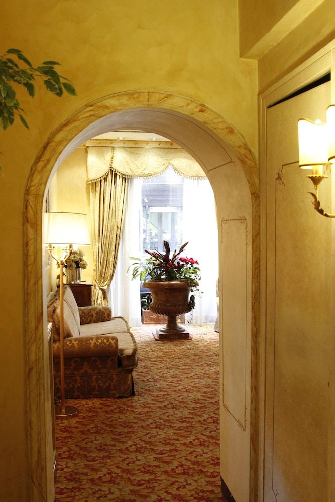 Hotell Sistina 4*