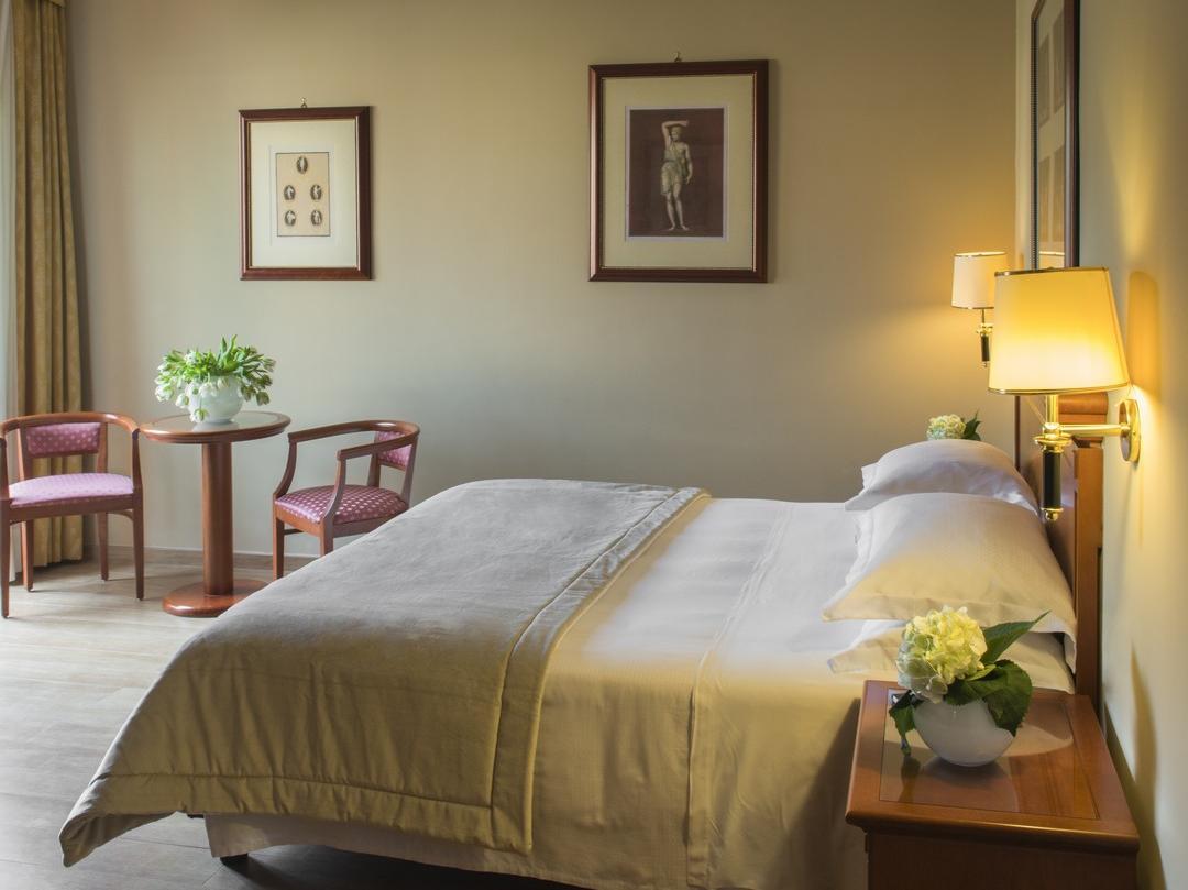 Starhotels Michelangelo Hotell 4*