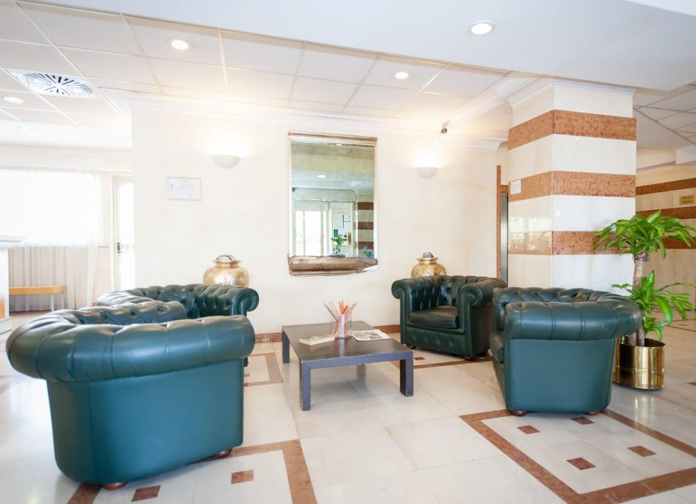 Hotel Bv Oly