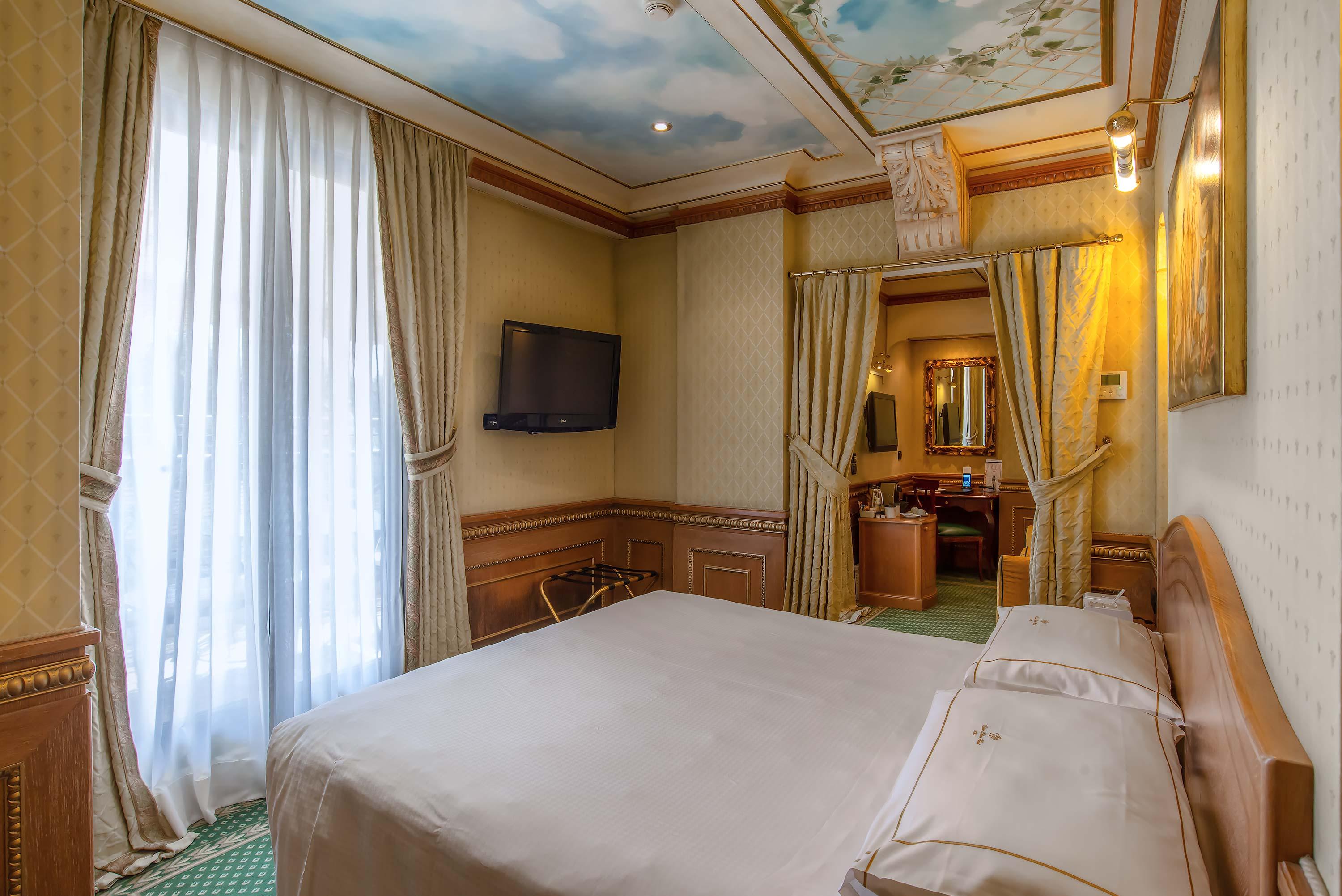 River Palace Hotel 4*