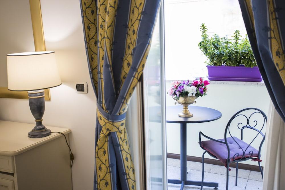 Hotel Napoleon Rome