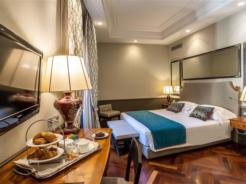 Lunetta Hotel 4*