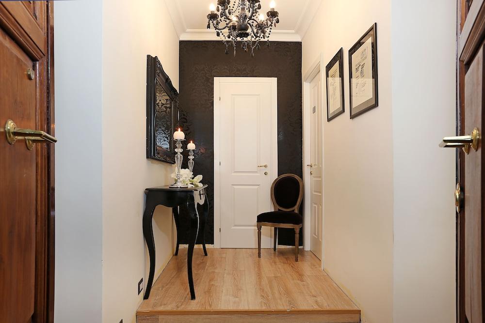 Hqh Colosseo - Daplace Collection Affittacamere 2*