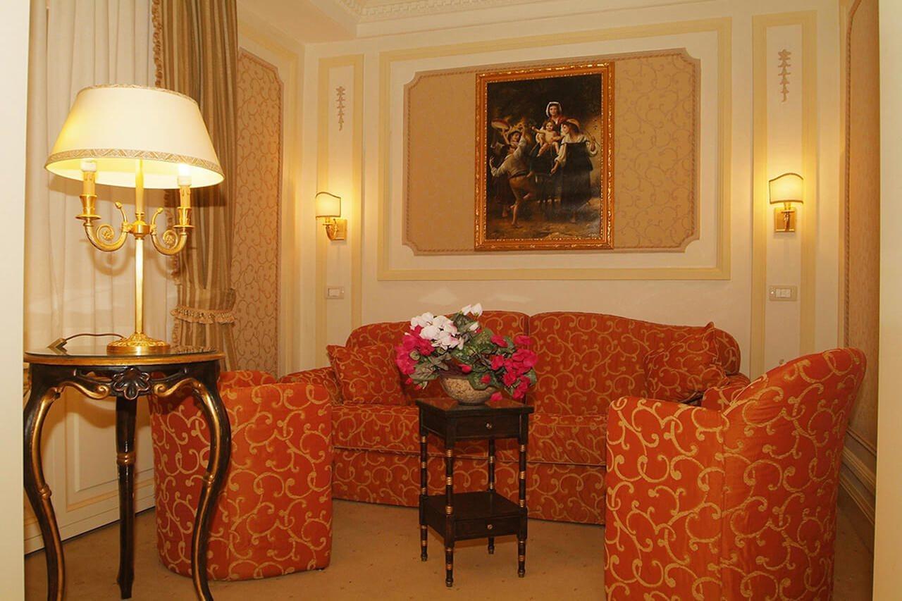 Champagne Palace Hotel