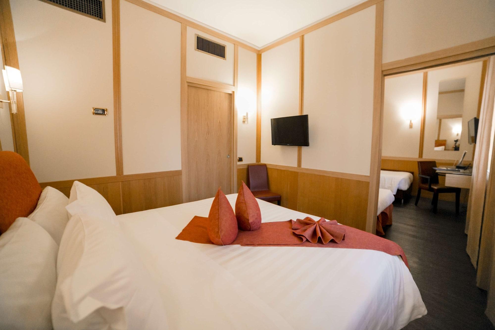 Western President Hotel 4*