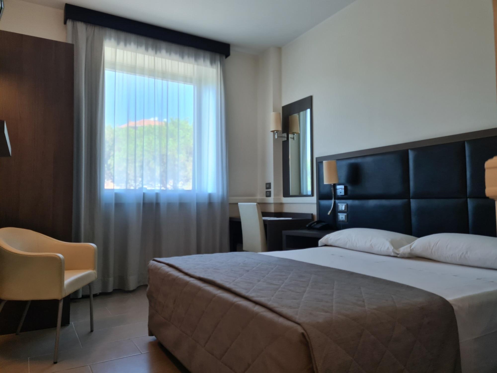 Artis Hotell 4*