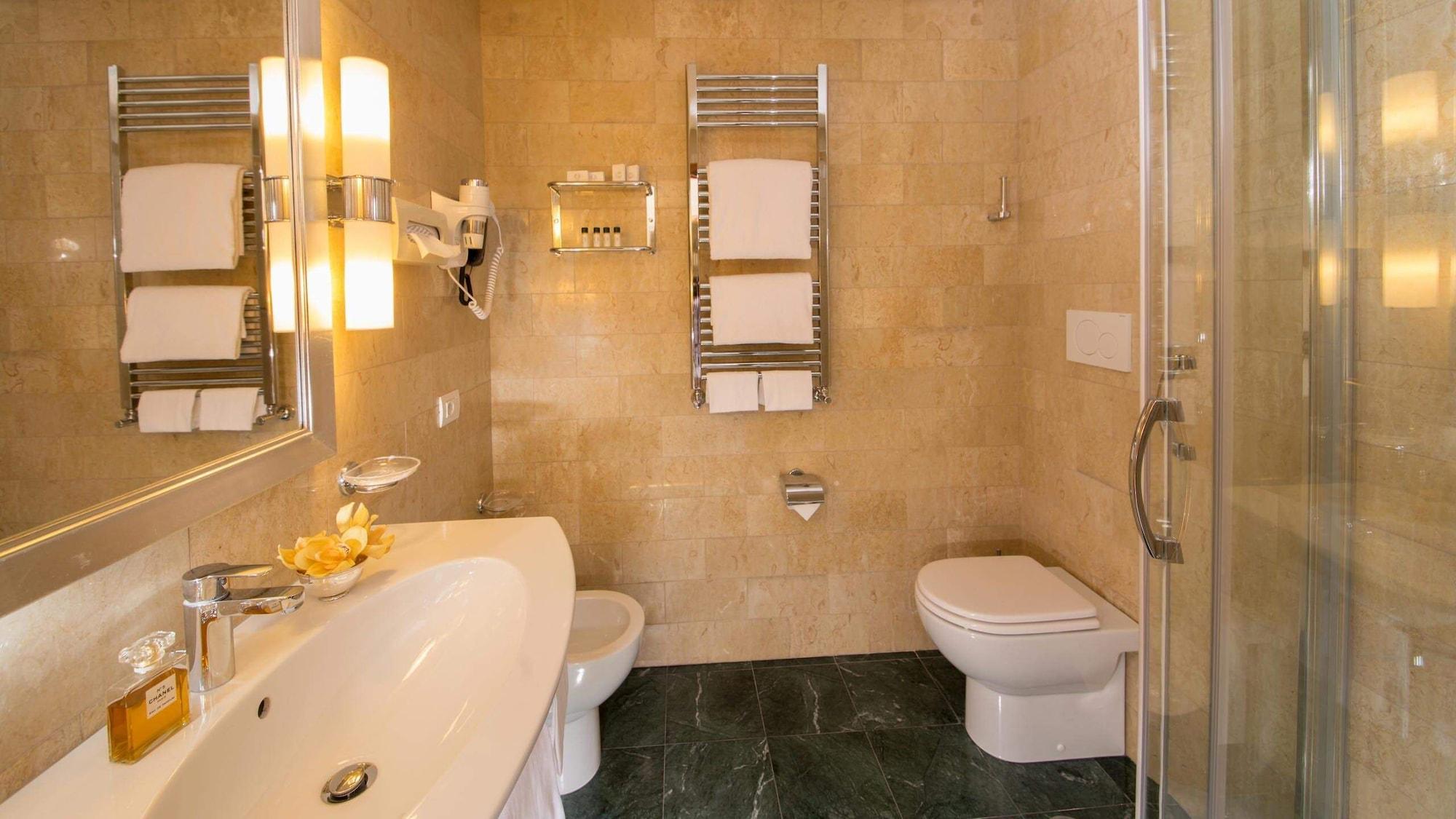Santa Costanza By Omnia Hotel 4*