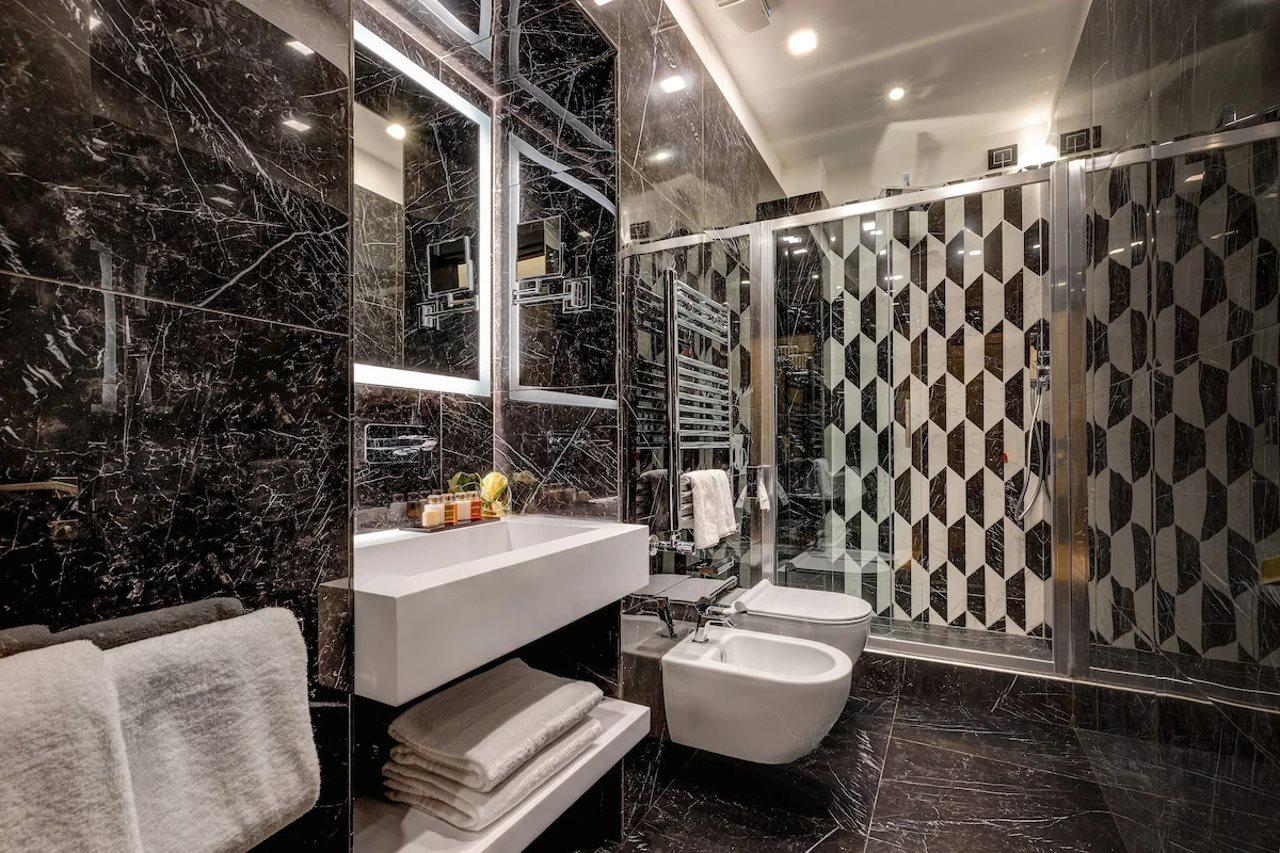 Dharma Boutique & 4* Roma