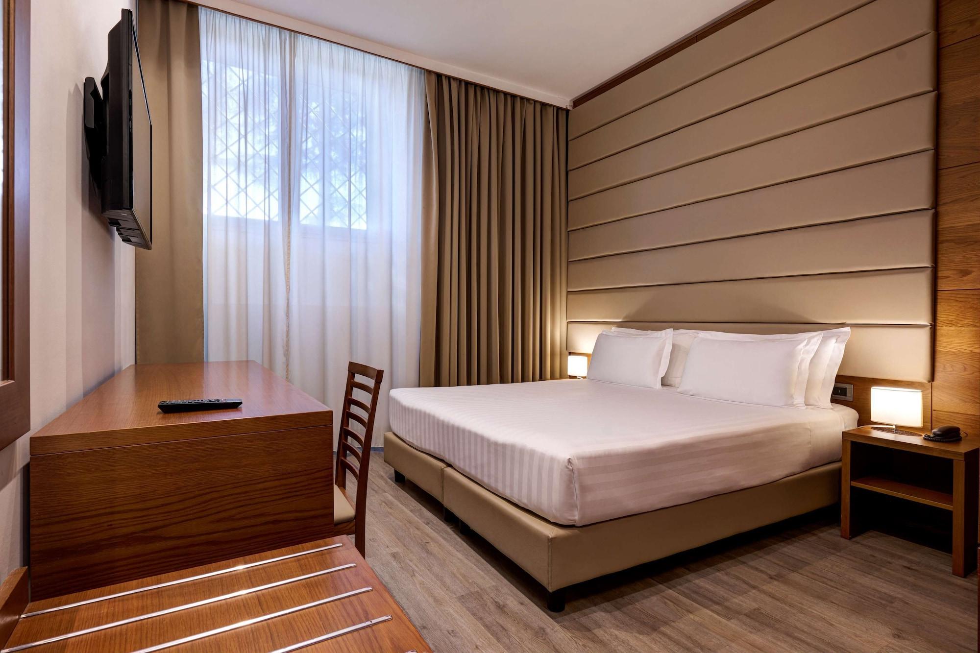 Occidental Aurelia Hotel 4*