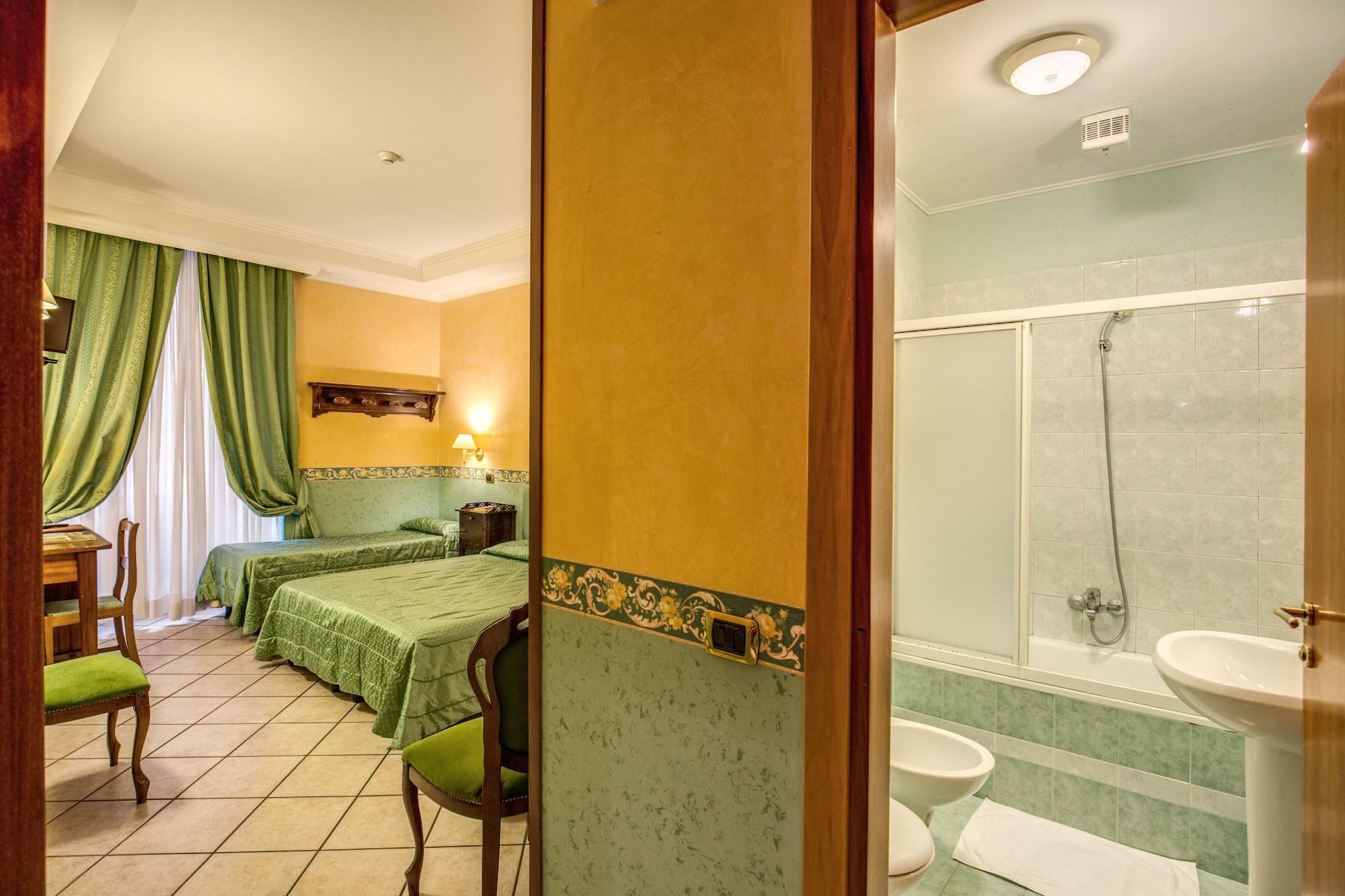 Montreal Hotell 3*