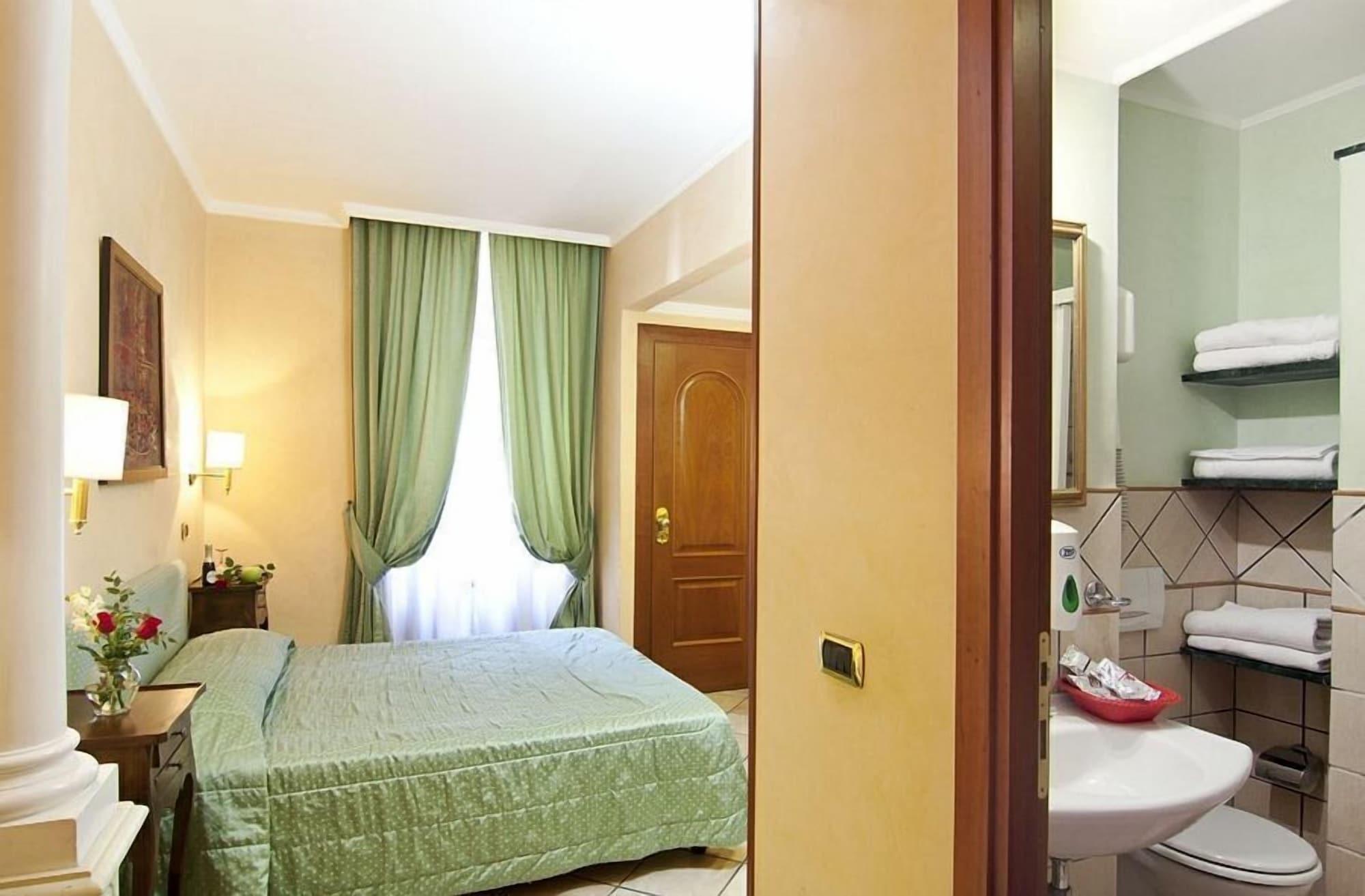 Montreal Hotell 3*