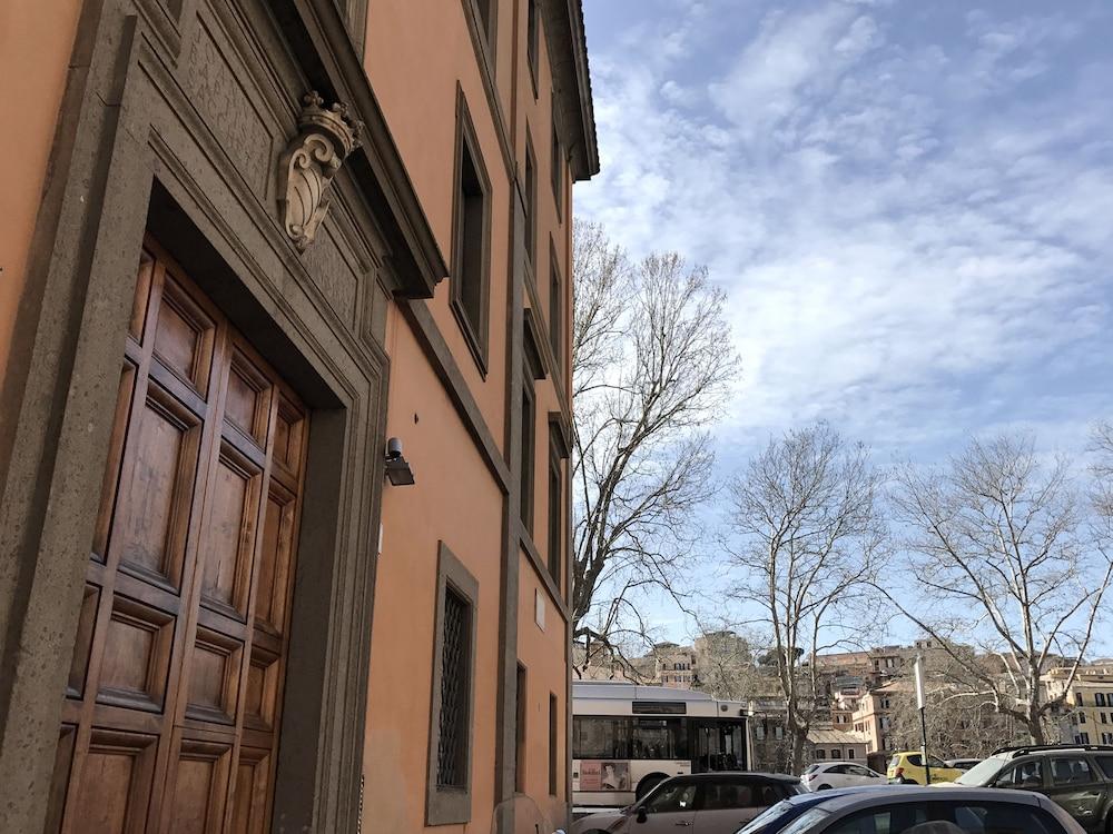 Maison Pellegrino Roma