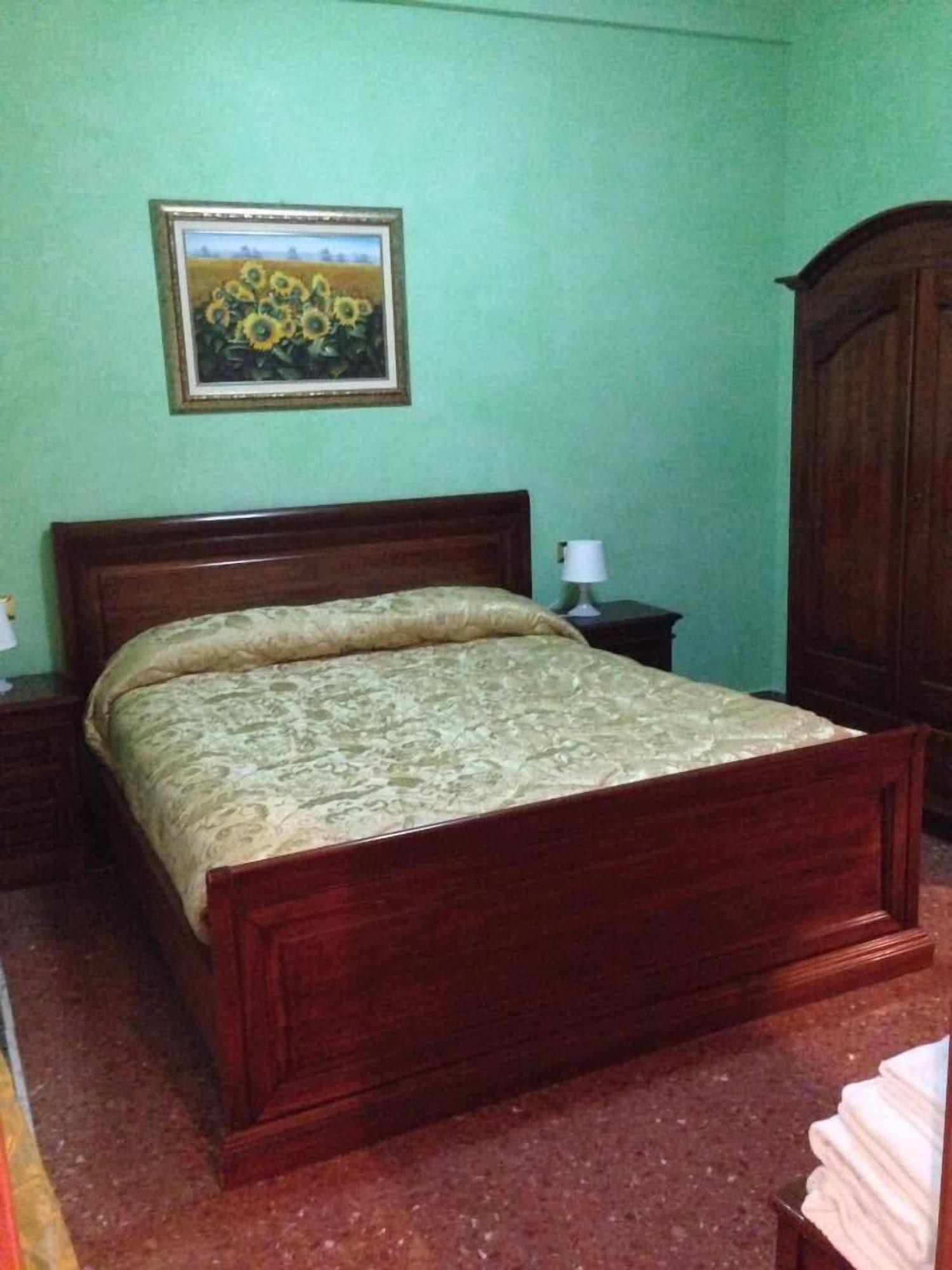 Cleopatra 3*