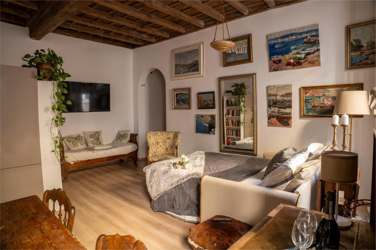 Colosseum House