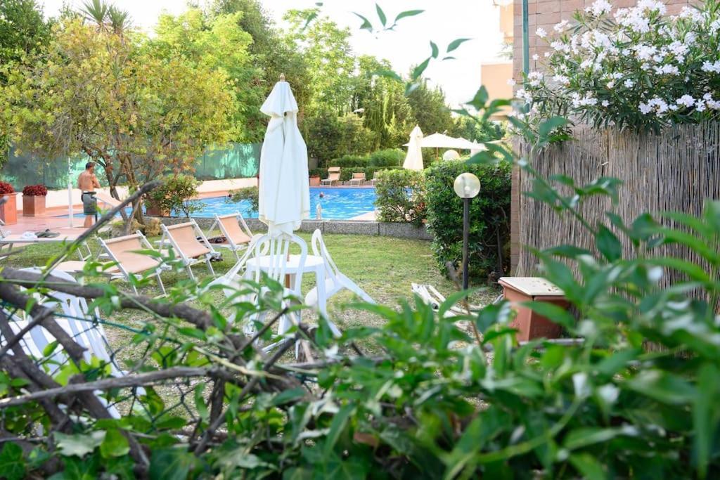 Laura Sweet Con Piscina Rome