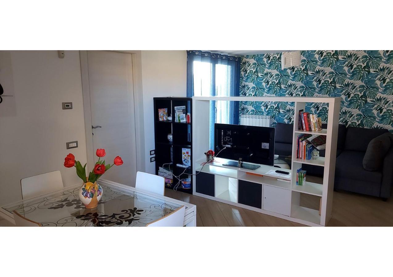 Attico Con Terrazzo Apartamento
