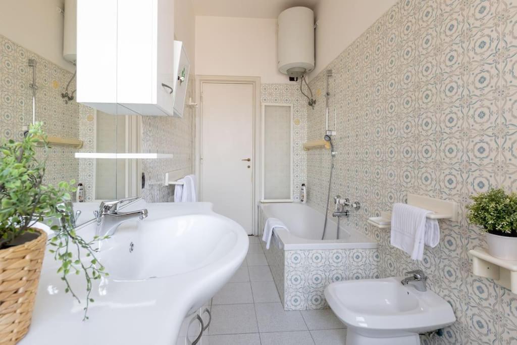 2 Vatican St Peter's Daniele Barone Apartment Rom