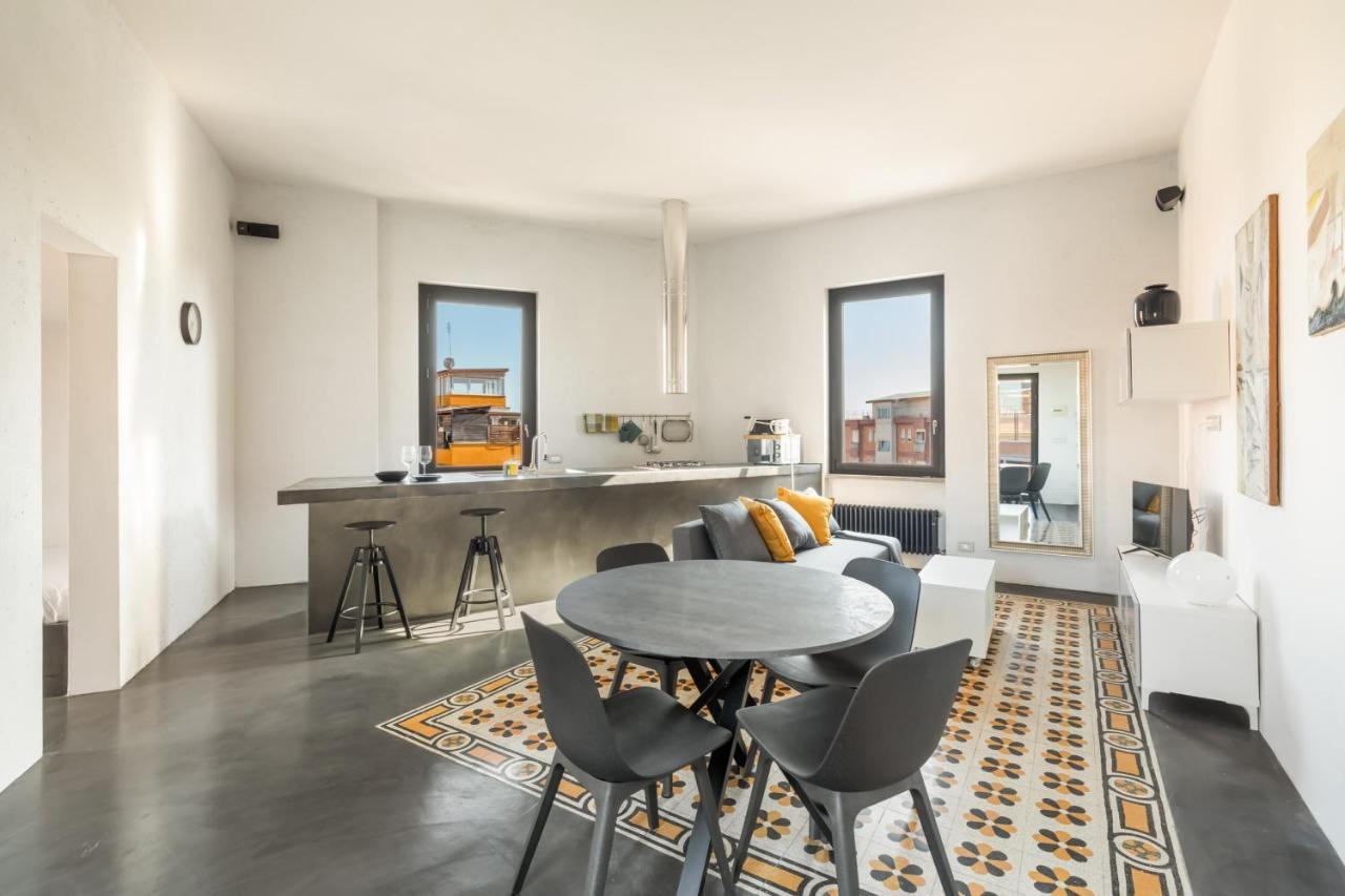 Fantastic Penthouse Over The Sky Roma