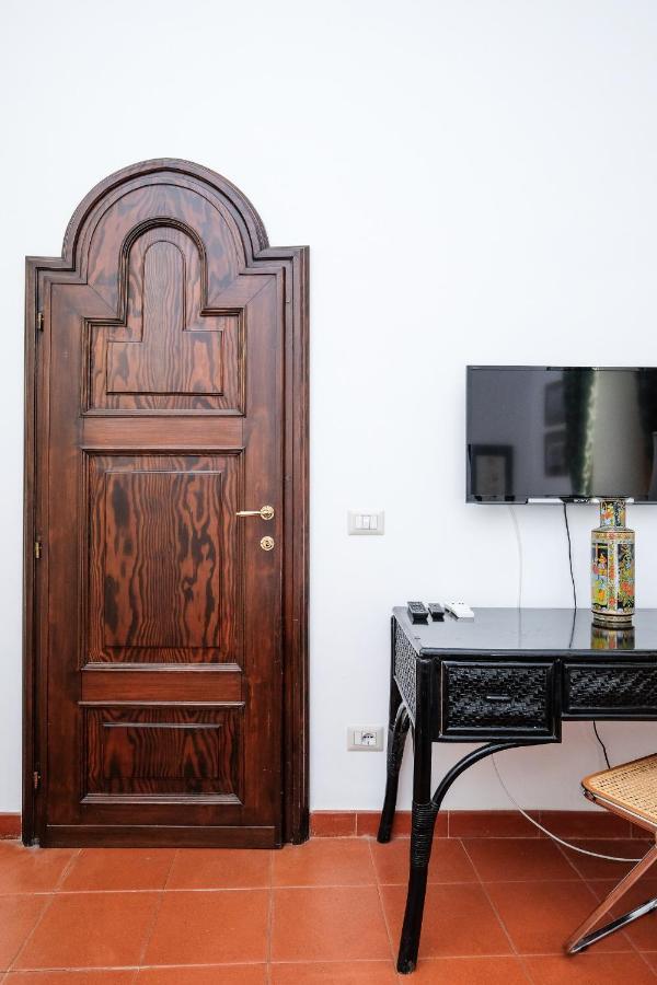 Trastevere Charming Retreat On Cobblestone Street Leilighet *