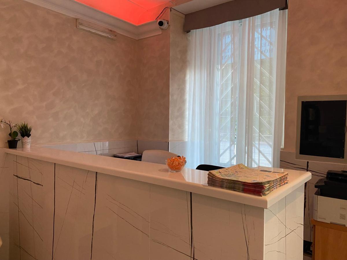 Alex Square Hotell 3*