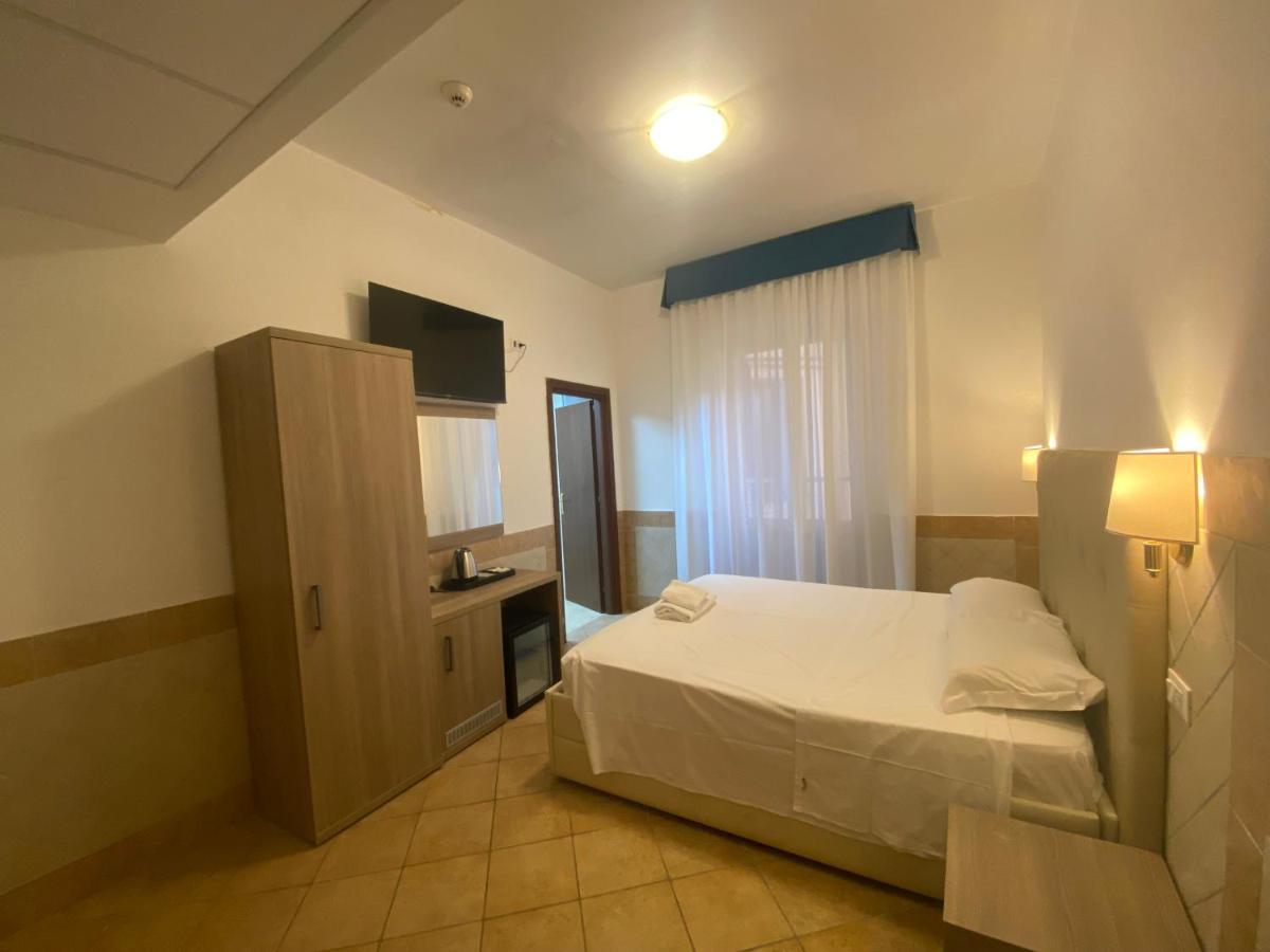 Alex Square Hotell